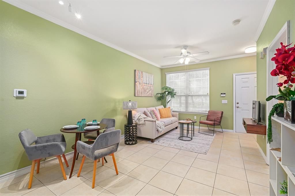 For Sale: $159,900 (1 beds, 1 baths, 529 Square Feet)