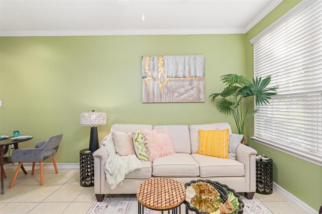 For Sale: $159,900 (1 beds, 1 baths, 529 Square Feet)