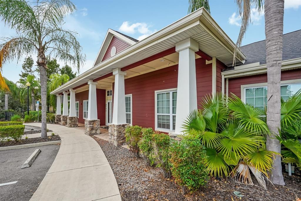 For Sale: $159,900 (1 beds, 1 baths, 529 Square Feet)