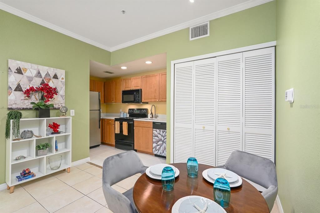 For Sale: $159,900 (1 beds, 1 baths, 529 Square Feet)