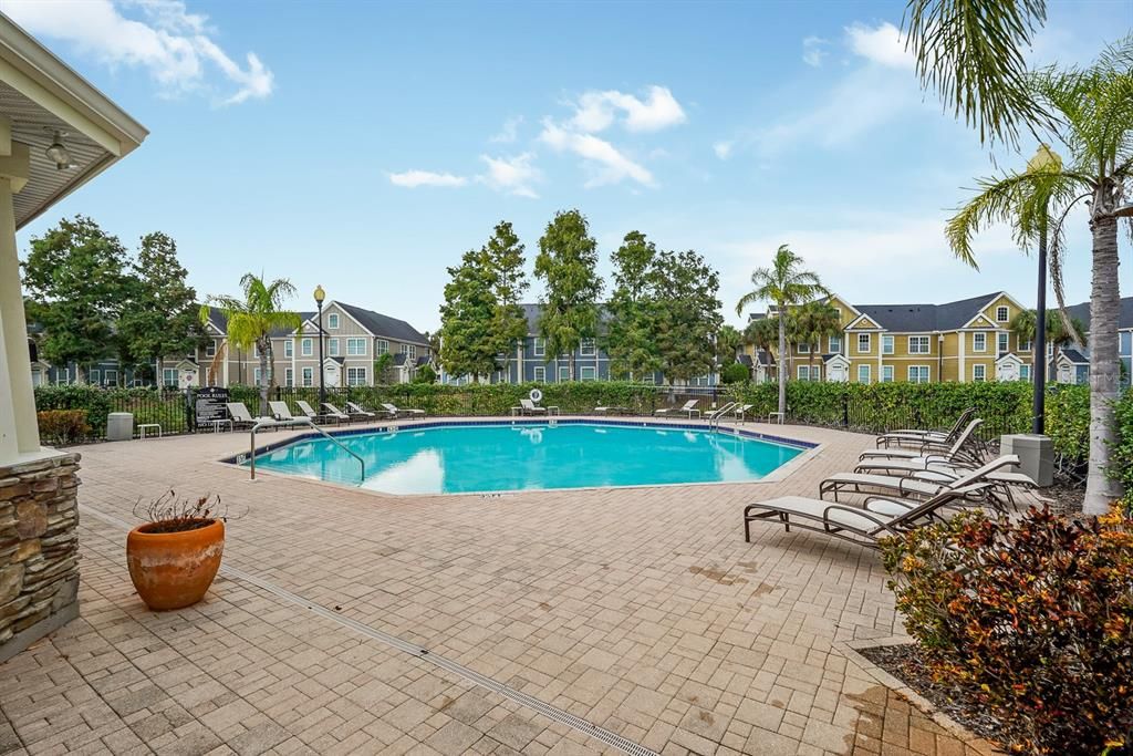 For Sale: $159,900 (1 beds, 1 baths, 529 Square Feet)