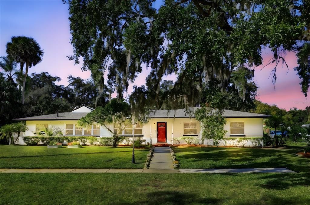 En Venta: $734,987 (4 camas, 3 baños, 3018 Pies cuadrados)