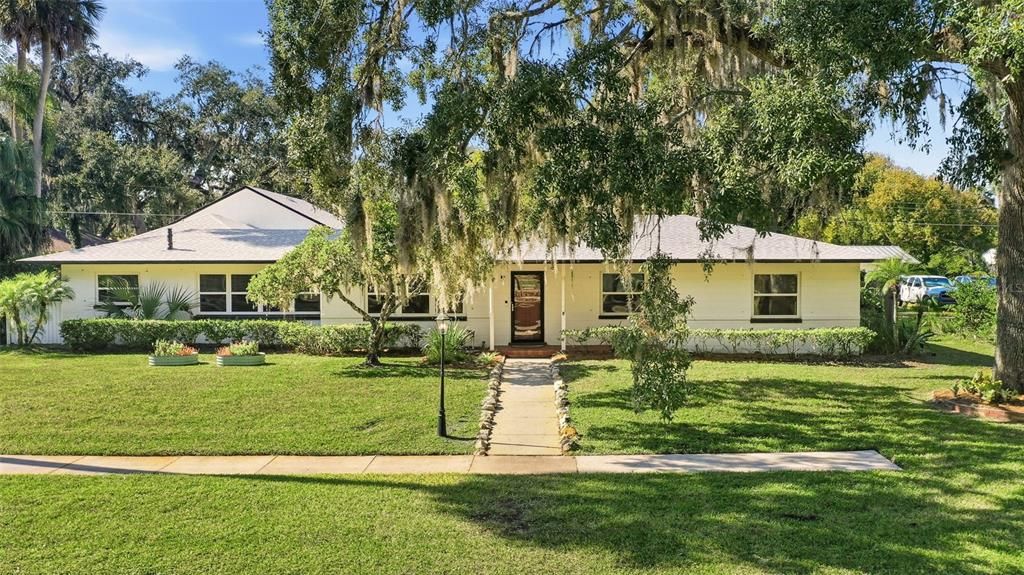 En Venta: $734,987 (4 camas, 3 baños, 3018 Pies cuadrados)