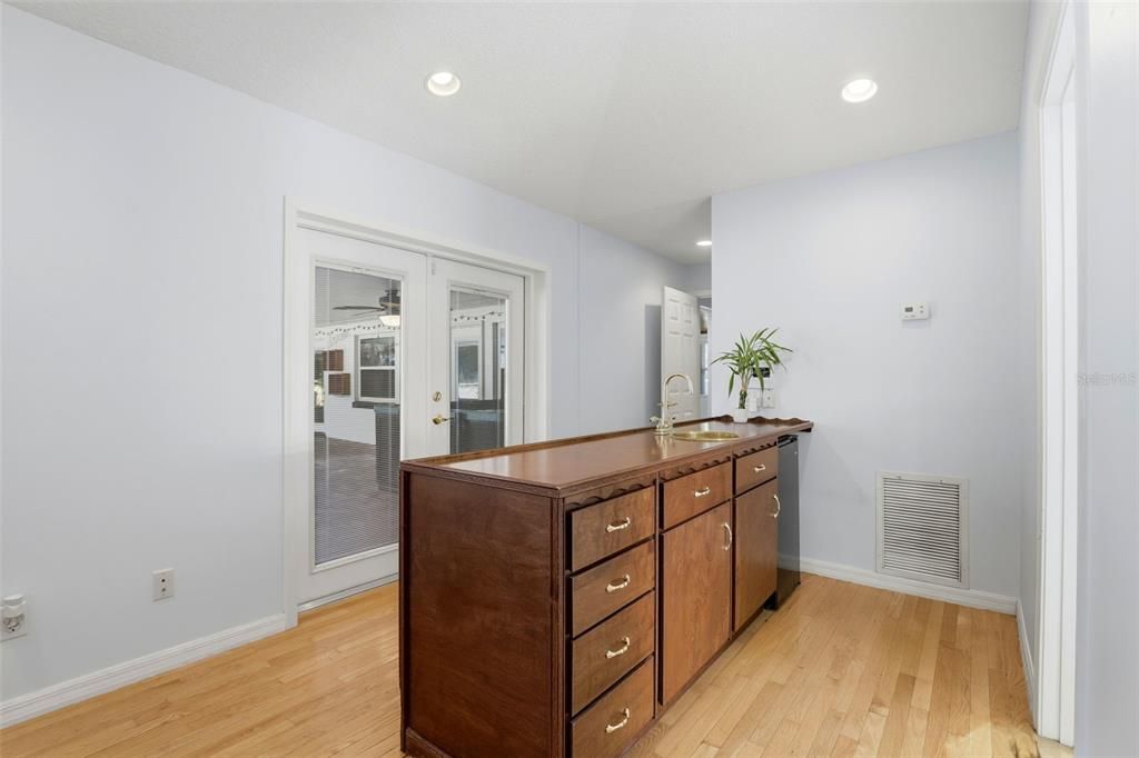 En Venta: $734,987 (4 camas, 3 baños, 3018 Pies cuadrados)