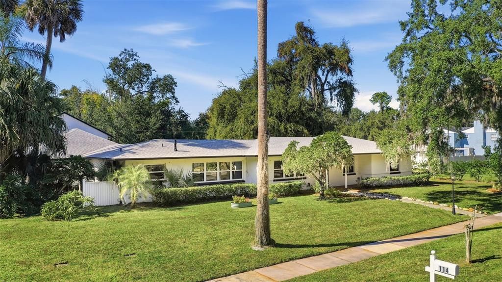 En Venta: $734,987 (4 camas, 3 baños, 3018 Pies cuadrados)