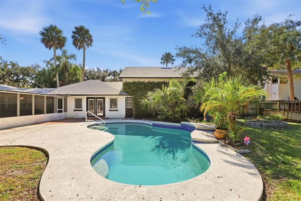 En Venta: $734,987 (4 camas, 3 baños, 3018 Pies cuadrados)