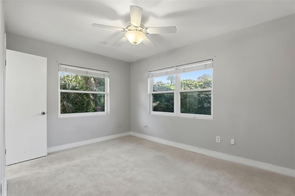 En Venta: $734,987 (4 camas, 3 baños, 3018 Pies cuadrados)