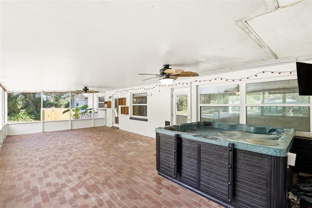 En Venta: $734,987 (4 camas, 3 baños, 3018 Pies cuadrados)