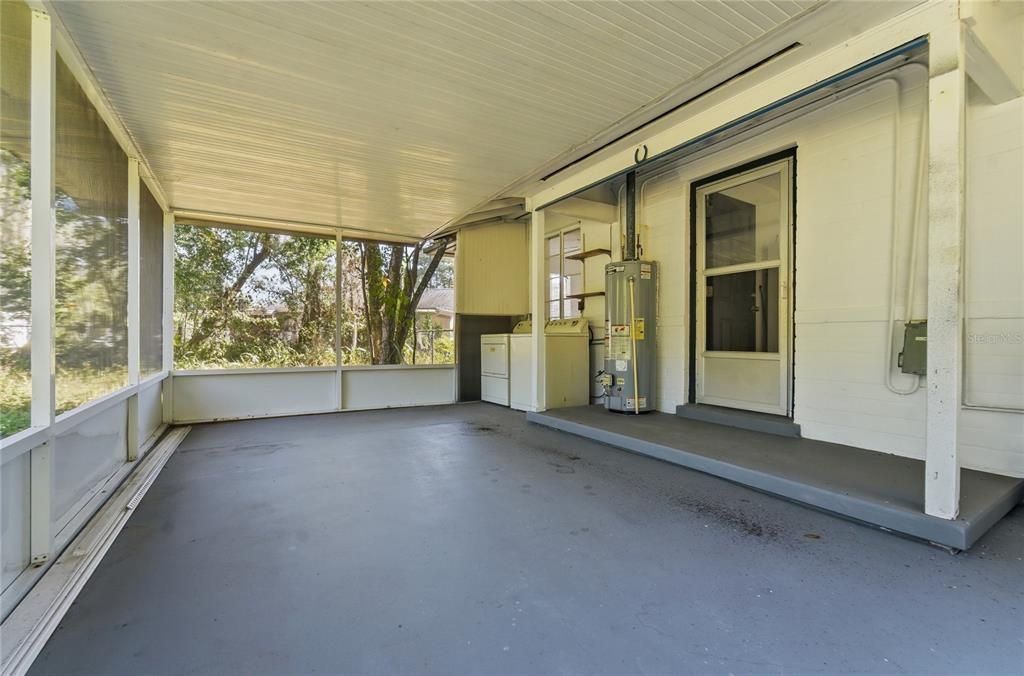 For Sale: $223,000 (3 beds, 1 baths, 1041 Square Feet)