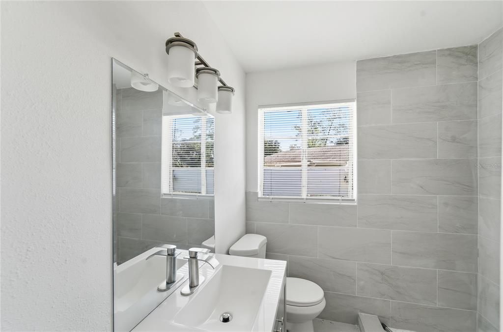 For Sale: $223,000 (3 beds, 1 baths, 1041 Square Feet)