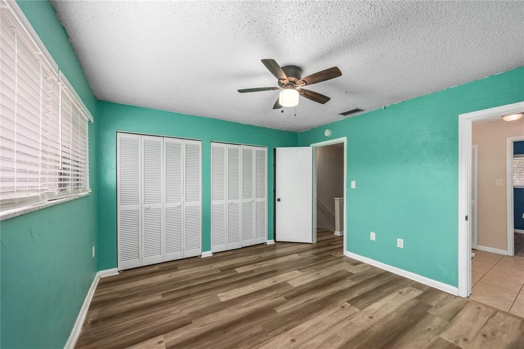 待售: $169,000 (2 贝兹, 1 浴室, 938 平方英尺)