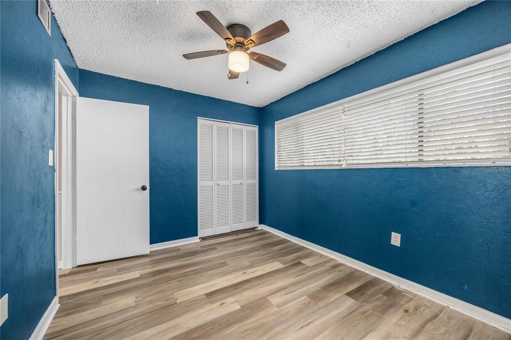 待售: $169,000 (2 贝兹, 1 浴室, 938 平方英尺)