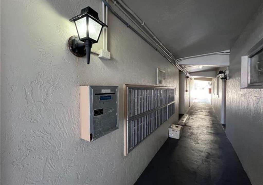 For Sale: $145,000 (2 beds, 1 baths, 965 Square Feet)