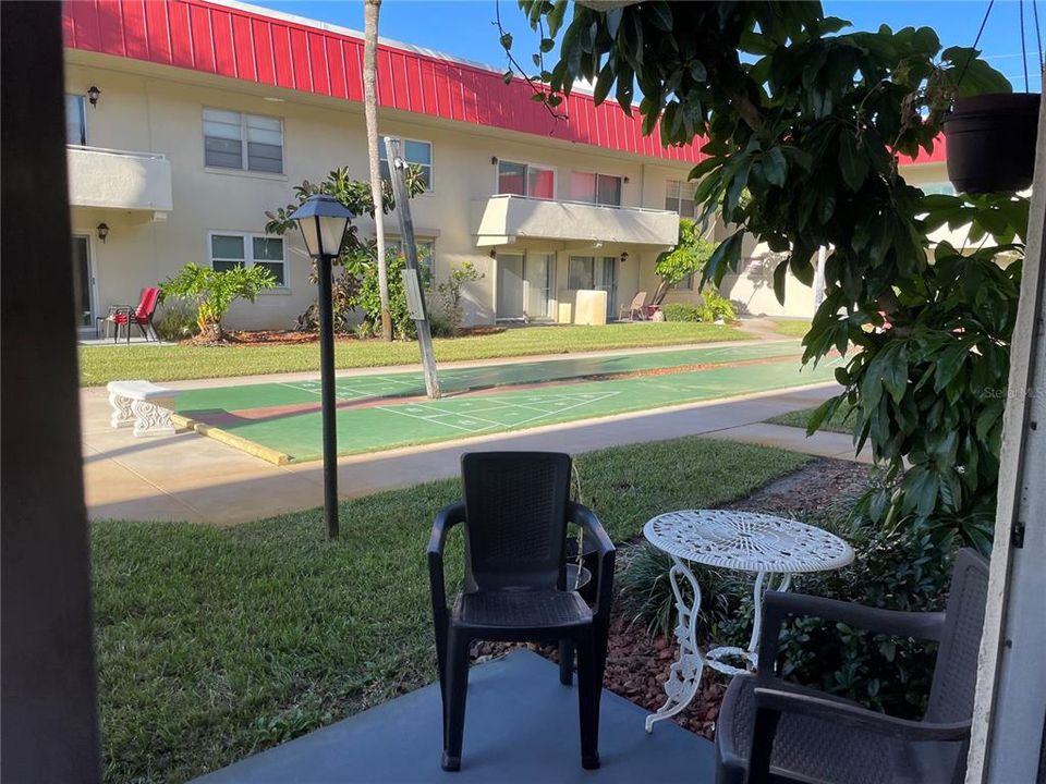 For Sale: $145,000 (2 beds, 1 baths, 965 Square Feet)