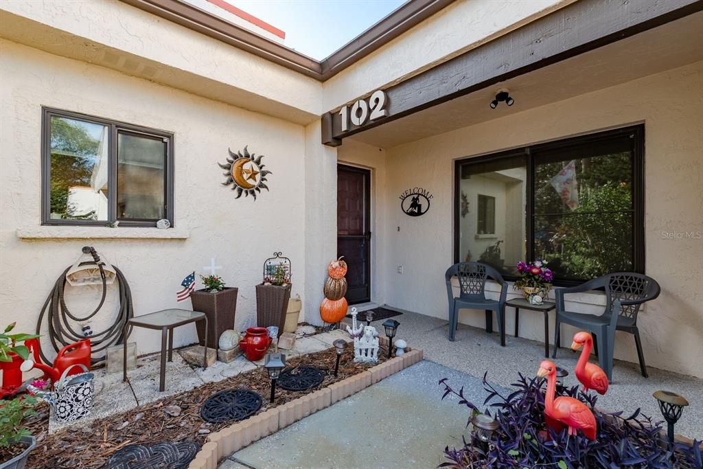 For Sale: $250,000 (2 beds, 2 baths, 1329 Square Feet)