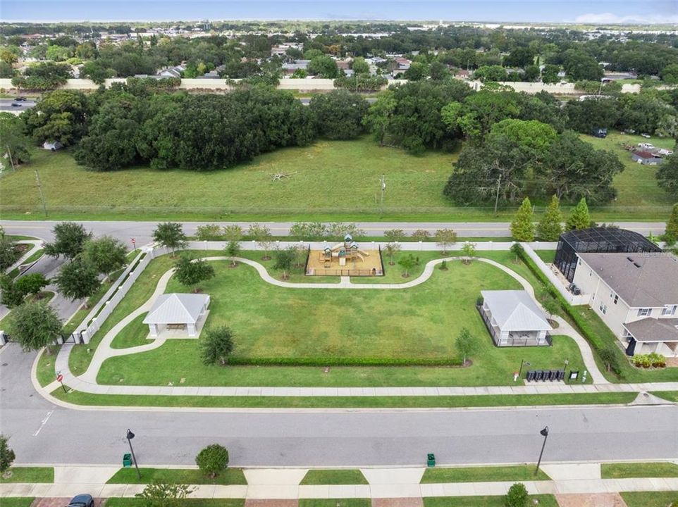 Под контрактом: $799,000 (3 спален, 2 ванн, 2278 Квадратных фут)