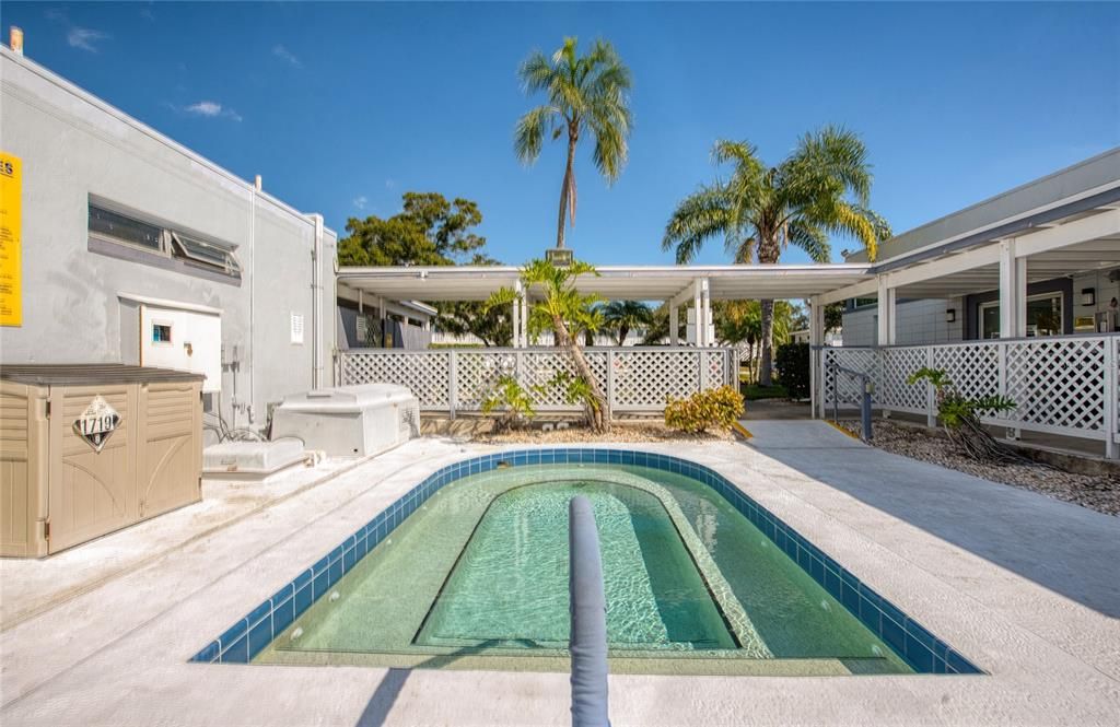 待售: $107,500 (2 贝兹, 2 浴室, 912 平方英尺)