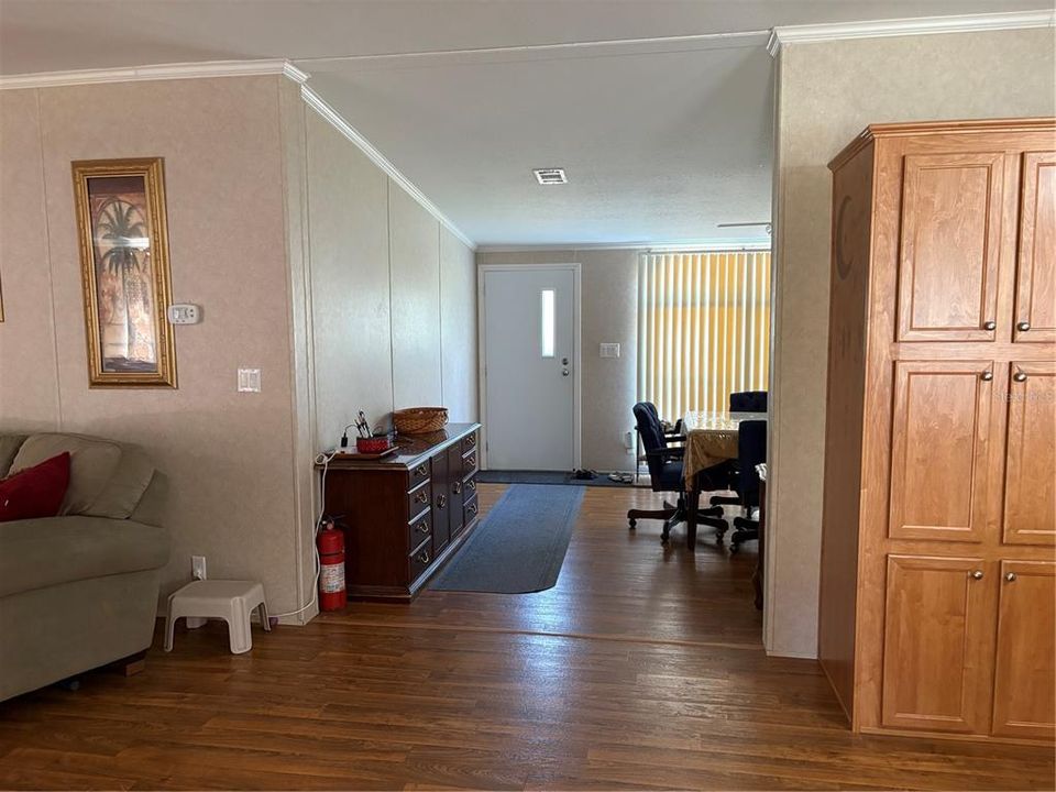 For Sale: $375,000 (4 beds, 2 baths, 1782 Square Feet)