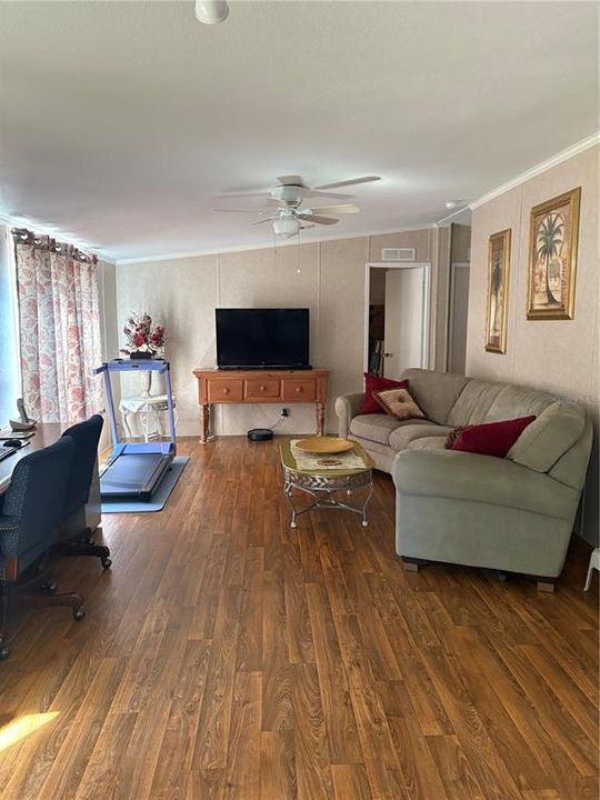 For Sale: $375,000 (4 beds, 2 baths, 1782 Square Feet)