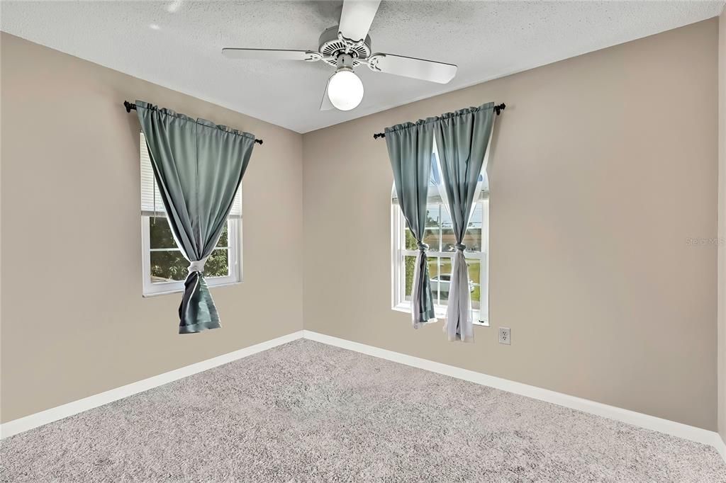 For Sale: $520,000 (3 beds, 3 baths, 1180 Square Feet)