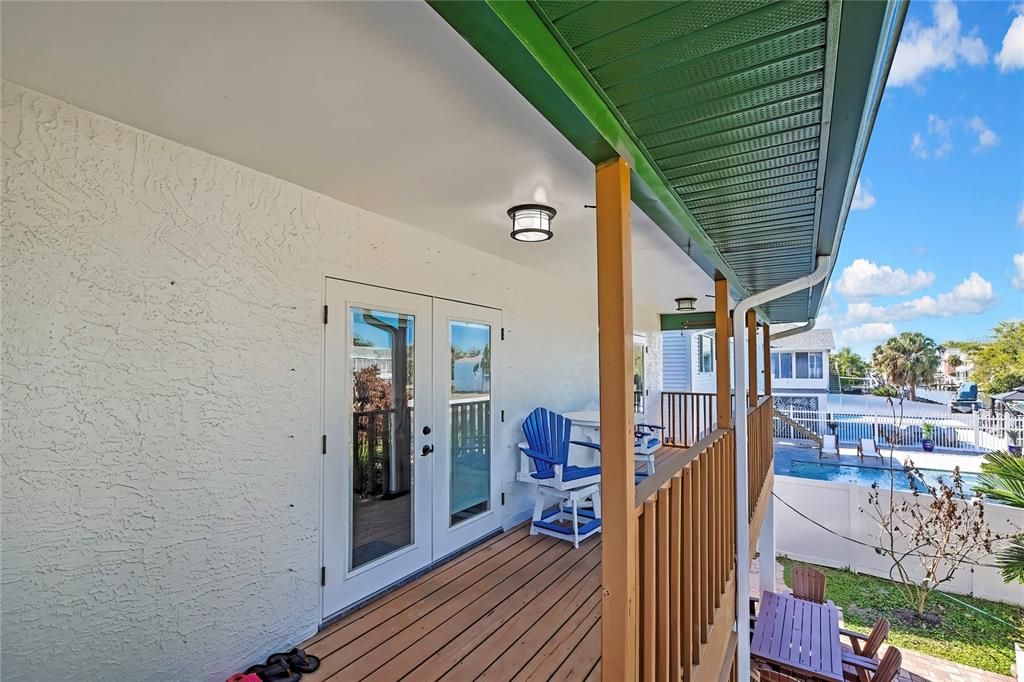 For Sale: $520,000 (3 beds, 3 baths, 1180 Square Feet)