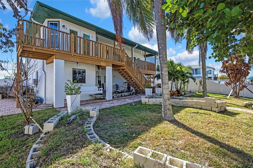 For Sale: $520,000 (3 beds, 3 baths, 1180 Square Feet)