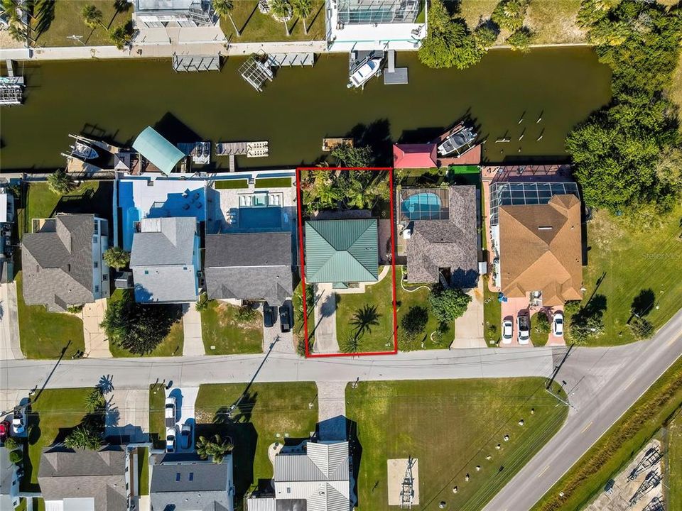 For Sale: $520,000 (3 beds, 3 baths, 1180 Square Feet)