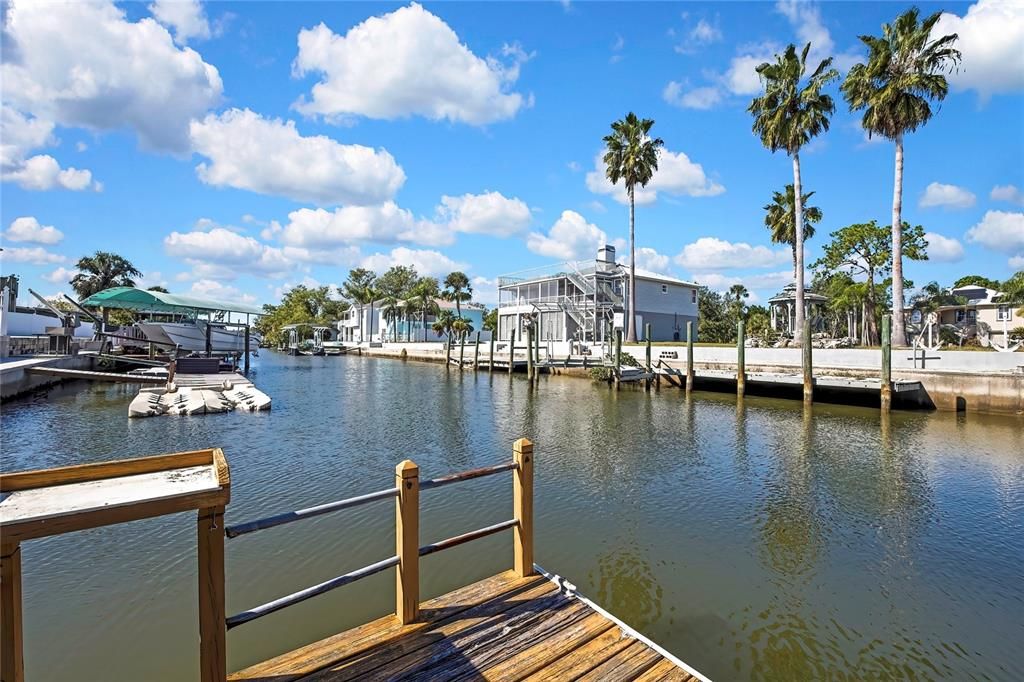 For Sale: $520,000 (3 beds, 3 baths, 1180 Square Feet)