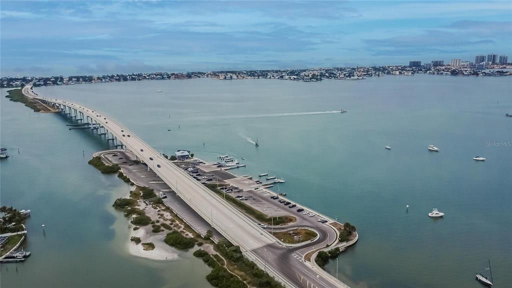 待售: $220,000 (2 贝兹, 2 浴室, 1300 平方英尺)