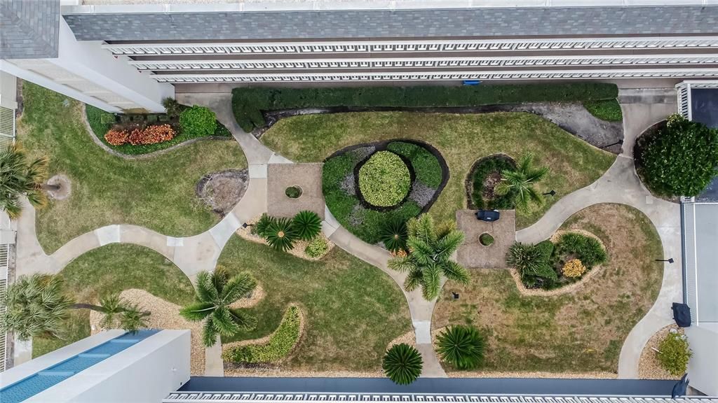 待售: $220,000 (2 贝兹, 2 浴室, 1300 平方英尺)