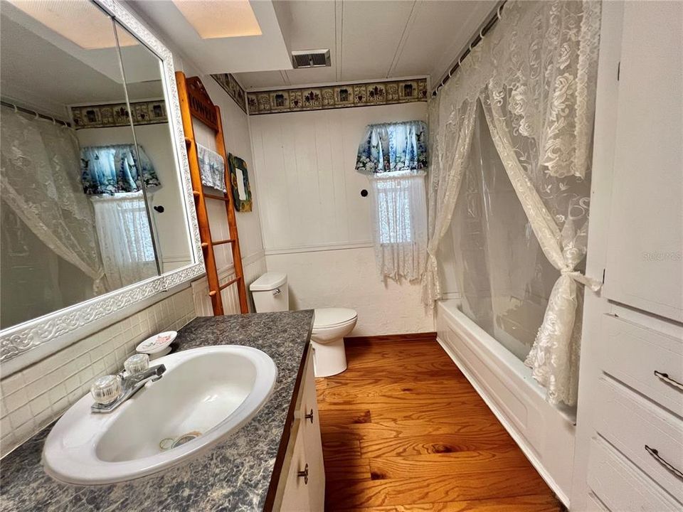 For Sale: $186,328 (2 beds, 2 baths, 1452 Square Feet)