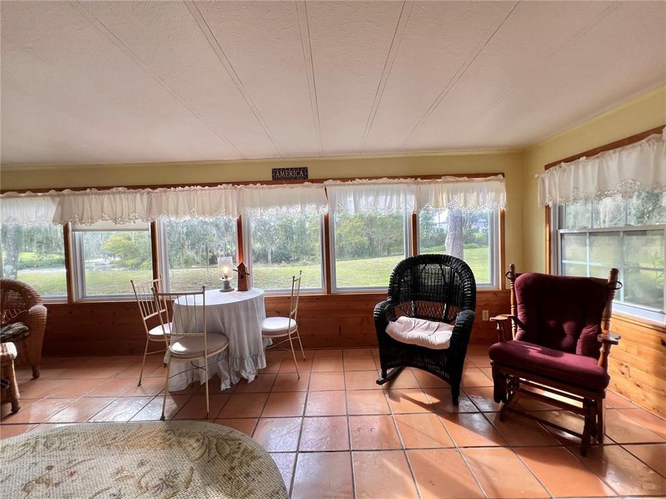 For Sale: $186,328 (2 beds, 2 baths, 1452 Square Feet)