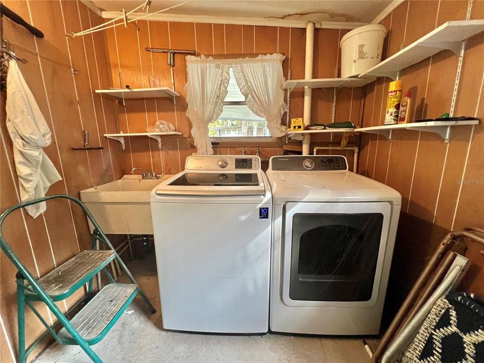 For Sale: $186,328 (2 beds, 2 baths, 1452 Square Feet)