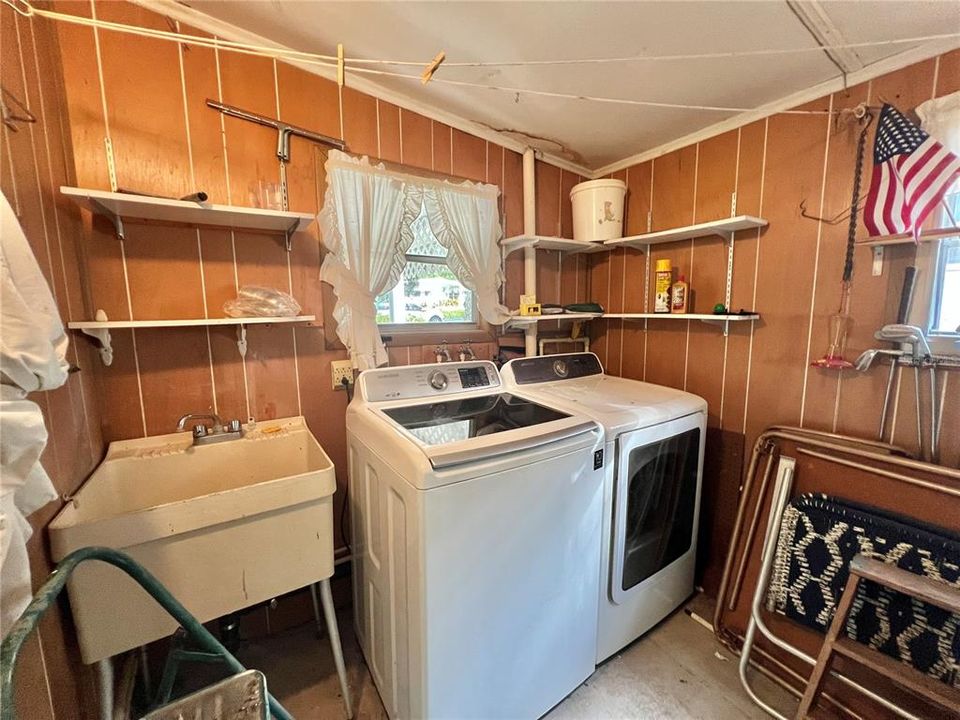 For Sale: $186,328 (2 beds, 2 baths, 1452 Square Feet)