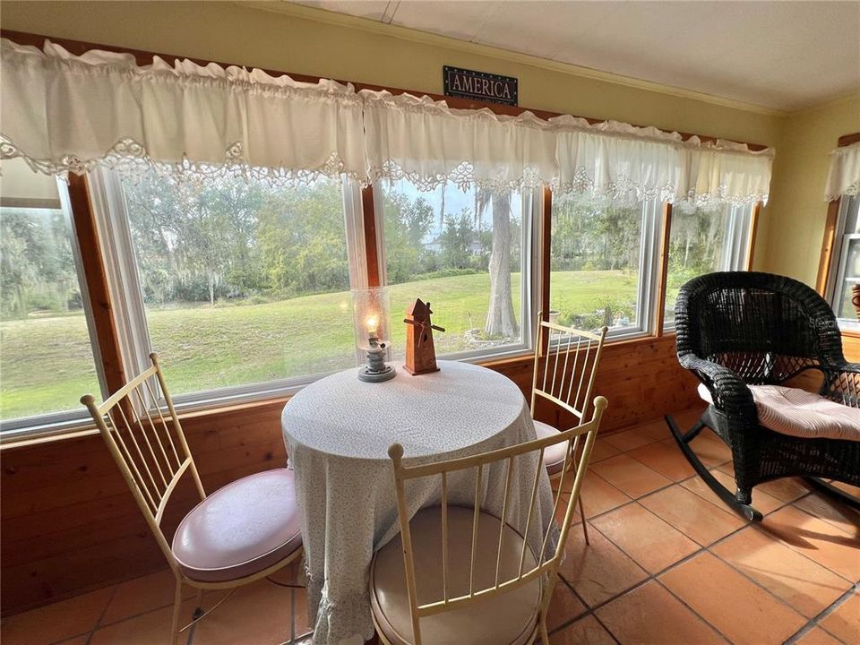 For Sale: $186,328 (2 beds, 2 baths, 1452 Square Feet)