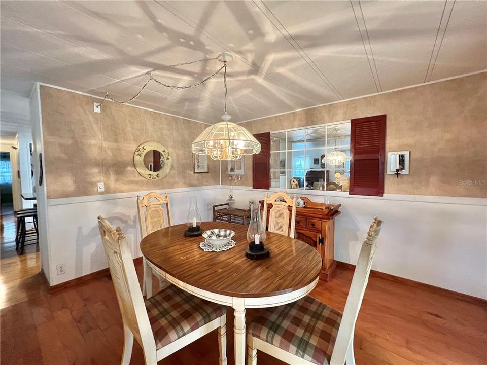 For Sale: $186,328 (2 beds, 2 baths, 1452 Square Feet)