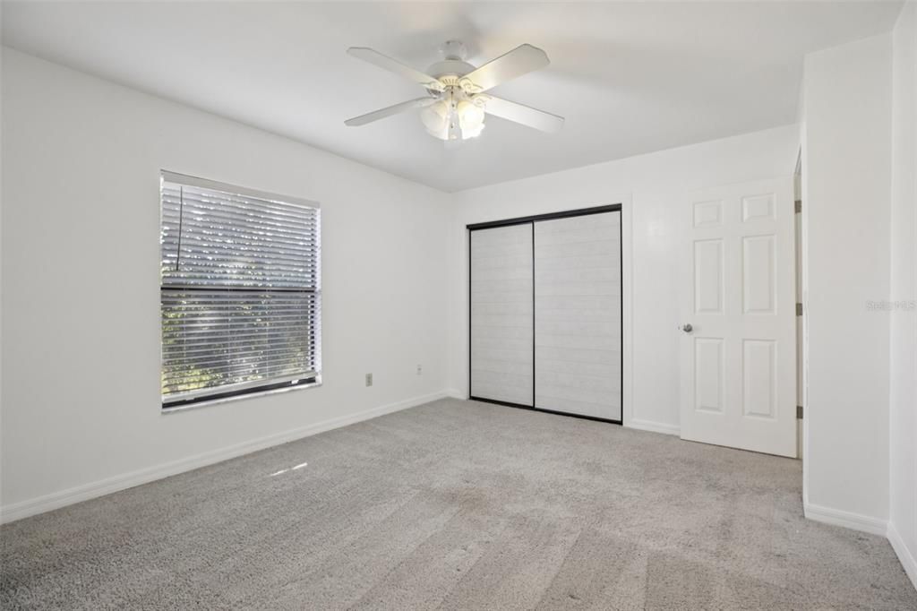 For Sale: $199,000 (2 beds, 1 baths, 1032 Square Feet)