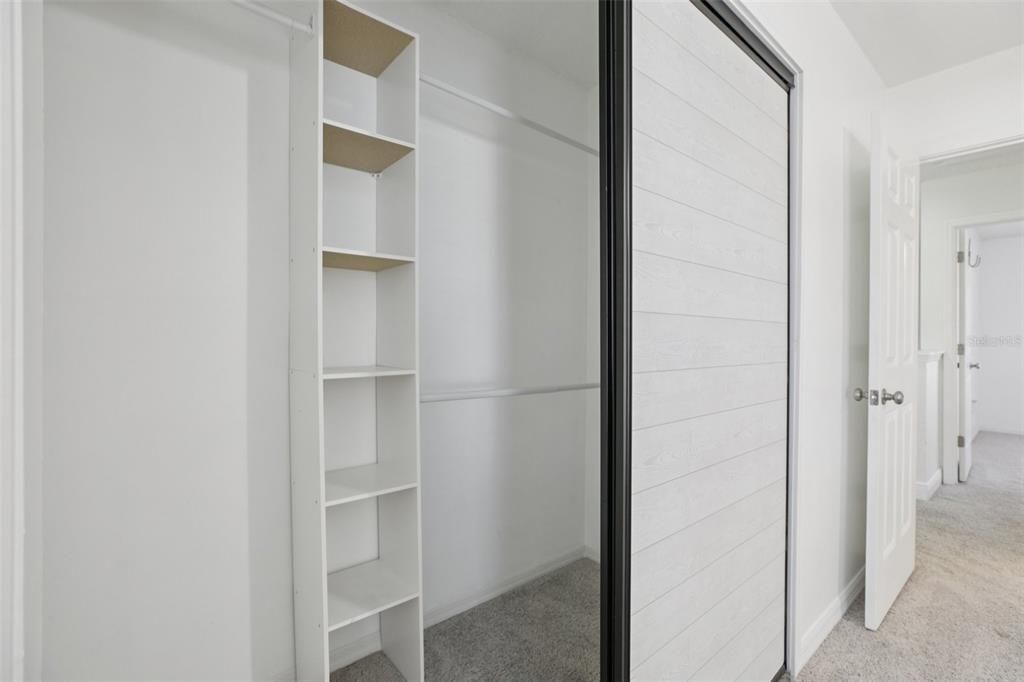 For Sale: $199,000 (2 beds, 1 baths, 1032 Square Feet)