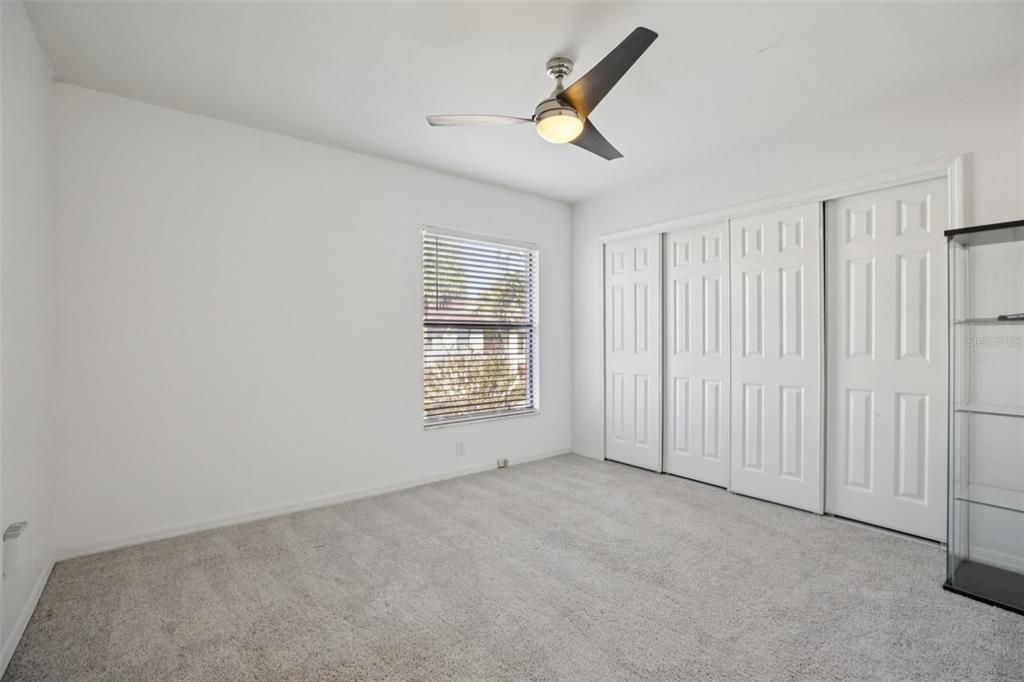 For Sale: $199,000 (2 beds, 1 baths, 1032 Square Feet)