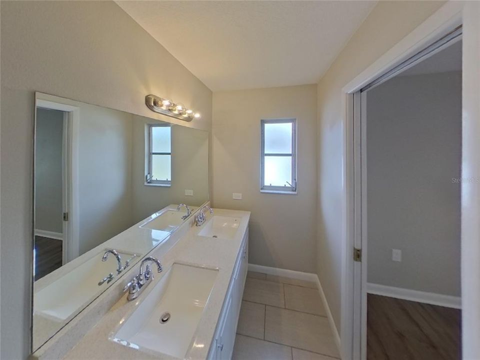 Active With Contract: $1,979 (3 beds, 2 baths, 1350 Square Feet)