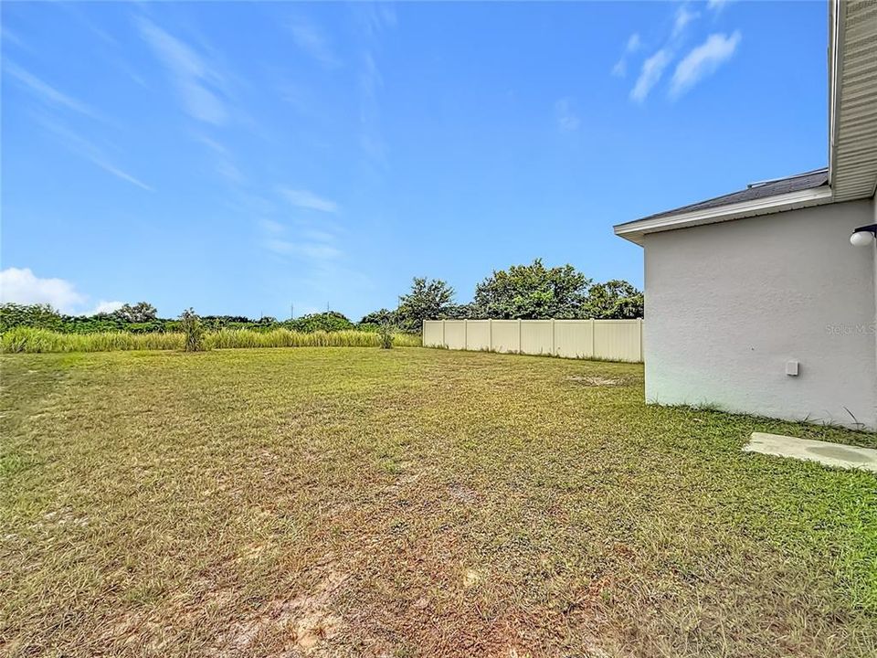 For Sale: $334,900 (4 beds, 2 baths, 1983 Square Feet)