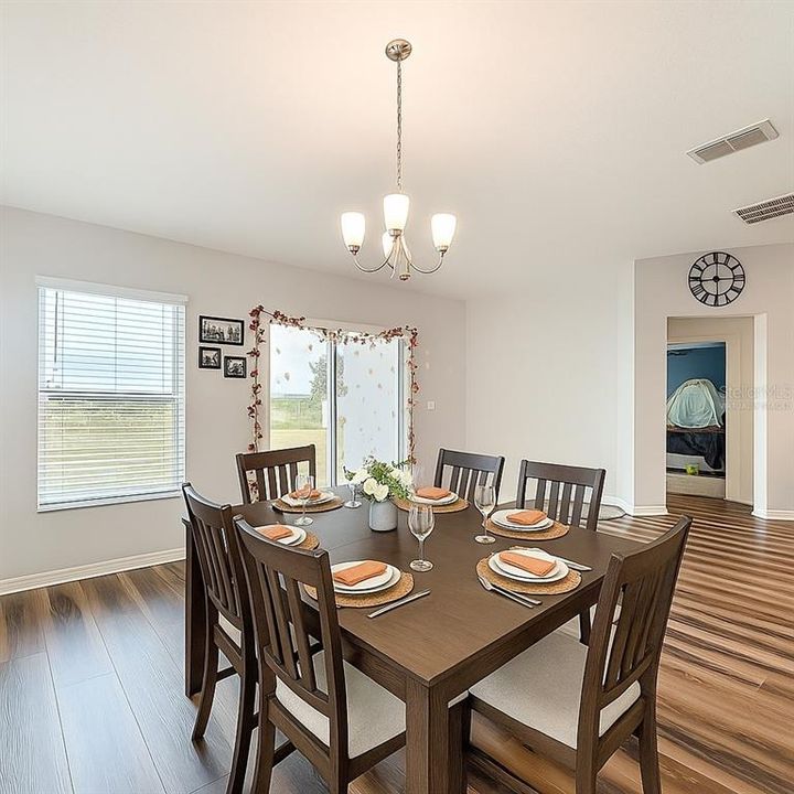 For Sale: $334,900 (4 beds, 2 baths, 1983 Square Feet)