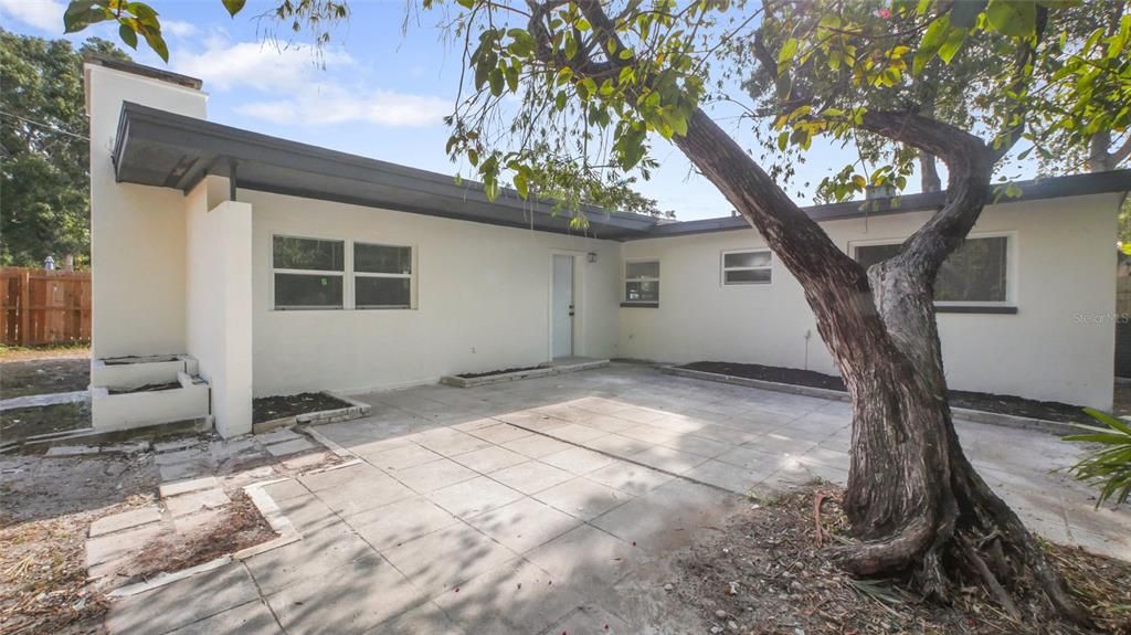 待售: $425,000 (3 贝兹, 2 浴室, 1486 平方英尺)