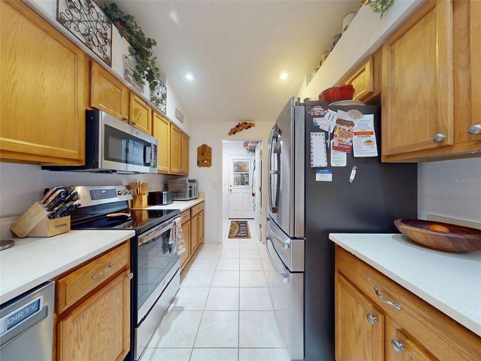 For Sale: $274,900 (3 beds, 2 baths, 1462 Square Feet)