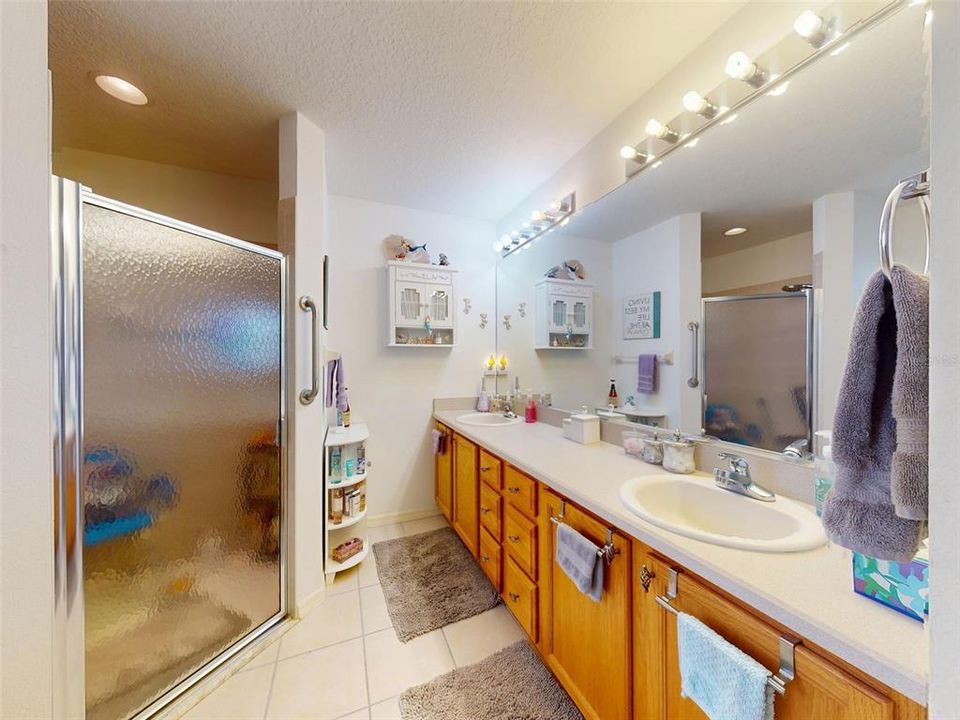 For Sale: $274,900 (3 beds, 2 baths, 1462 Square Feet)