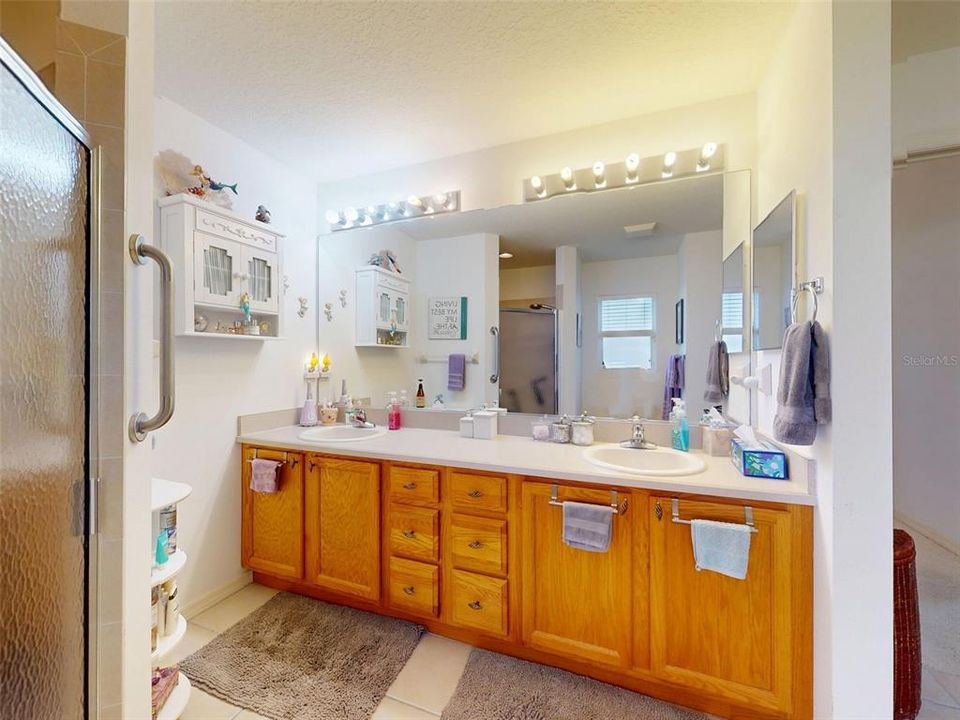 For Sale: $274,900 (3 beds, 2 baths, 1462 Square Feet)