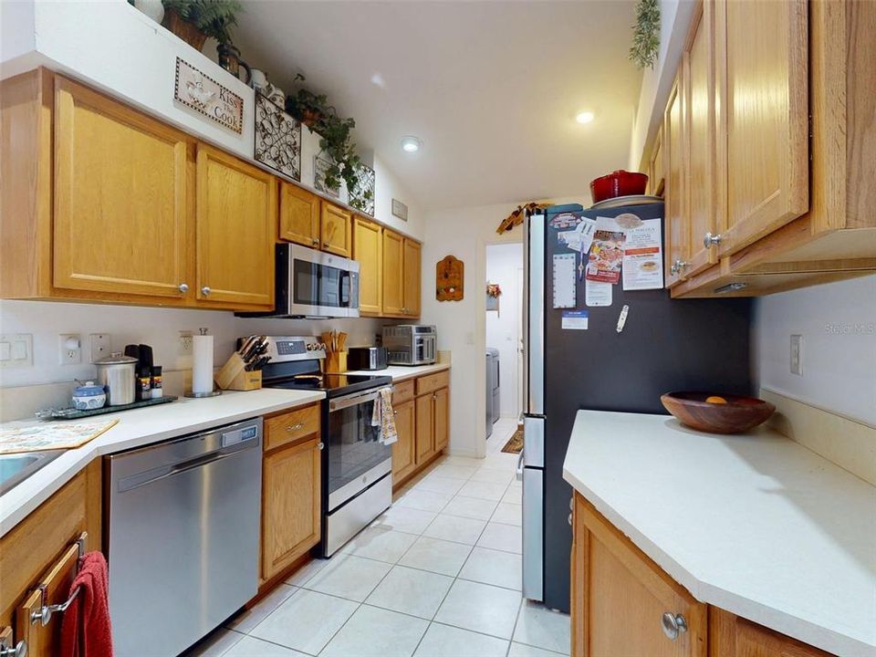 For Sale: $274,900 (3 beds, 2 baths, 1462 Square Feet)