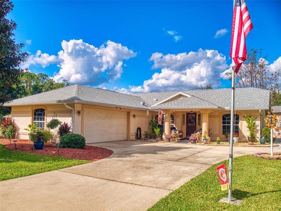 For Sale: $274,900 (3 beds, 2 baths, 1462 Square Feet)