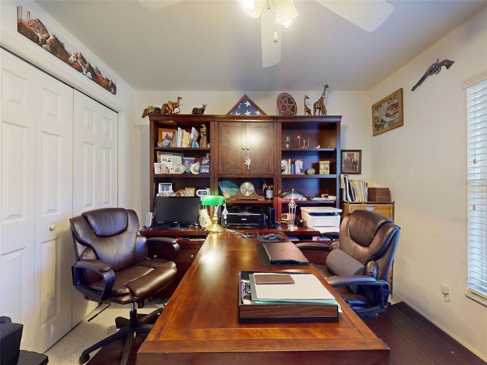 For Sale: $274,900 (3 beds, 2 baths, 1462 Square Feet)