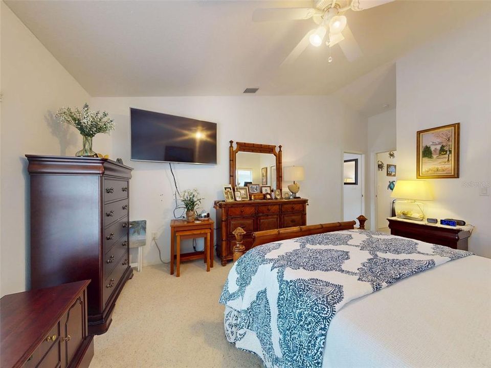 For Sale: $274,900 (3 beds, 2 baths, 1462 Square Feet)